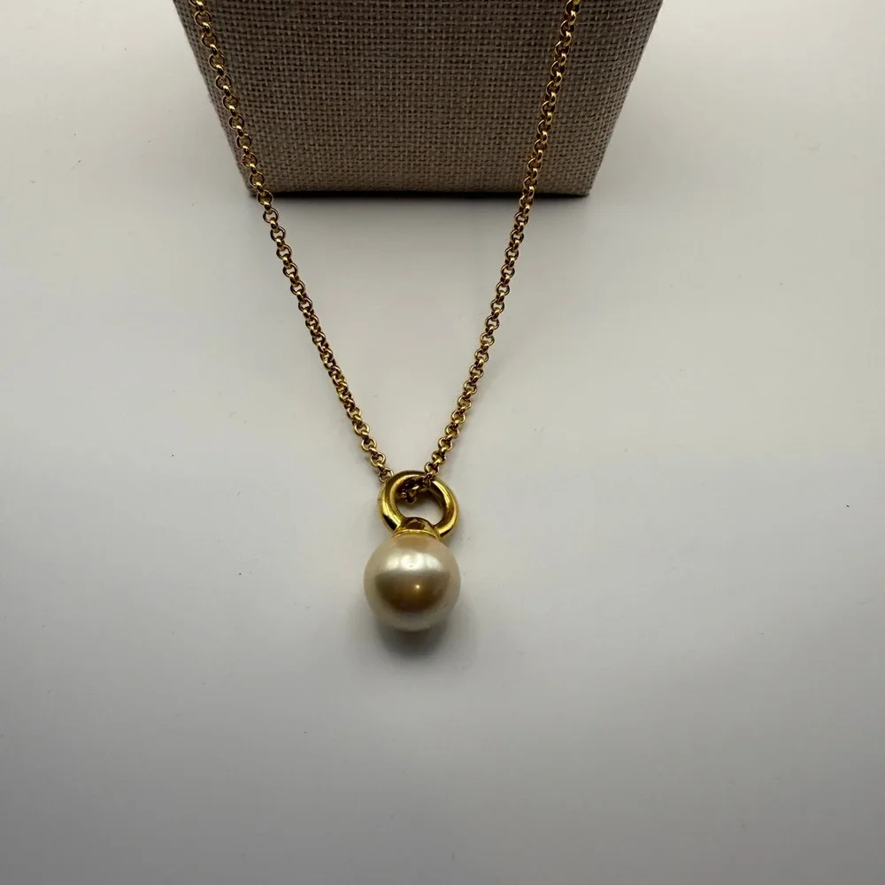 Regal OS Gold Faux Pearl Pendant Long Chain Necklace Minimalist Elegant
